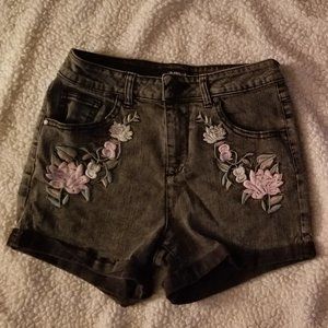 Celebrity Pink acid wash cuffed embroidered size 5 shorts
